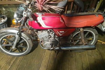 Yamaha RD125 RD 125 barn find