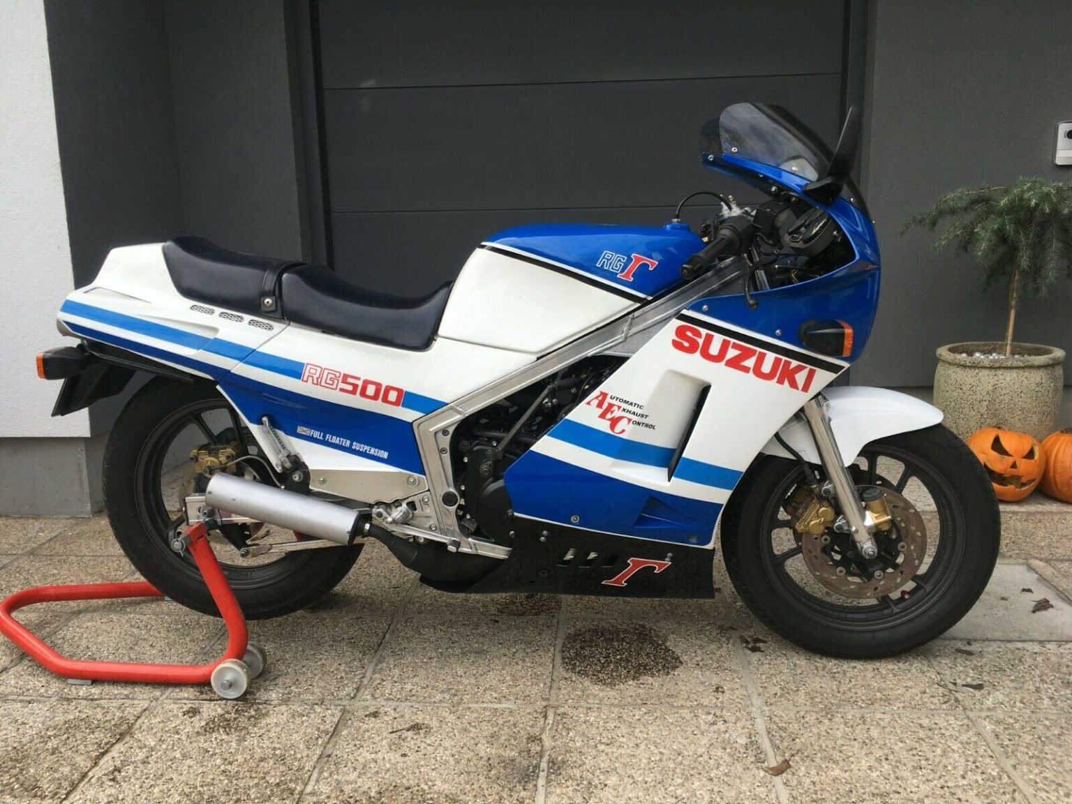 Suzuki rg 500