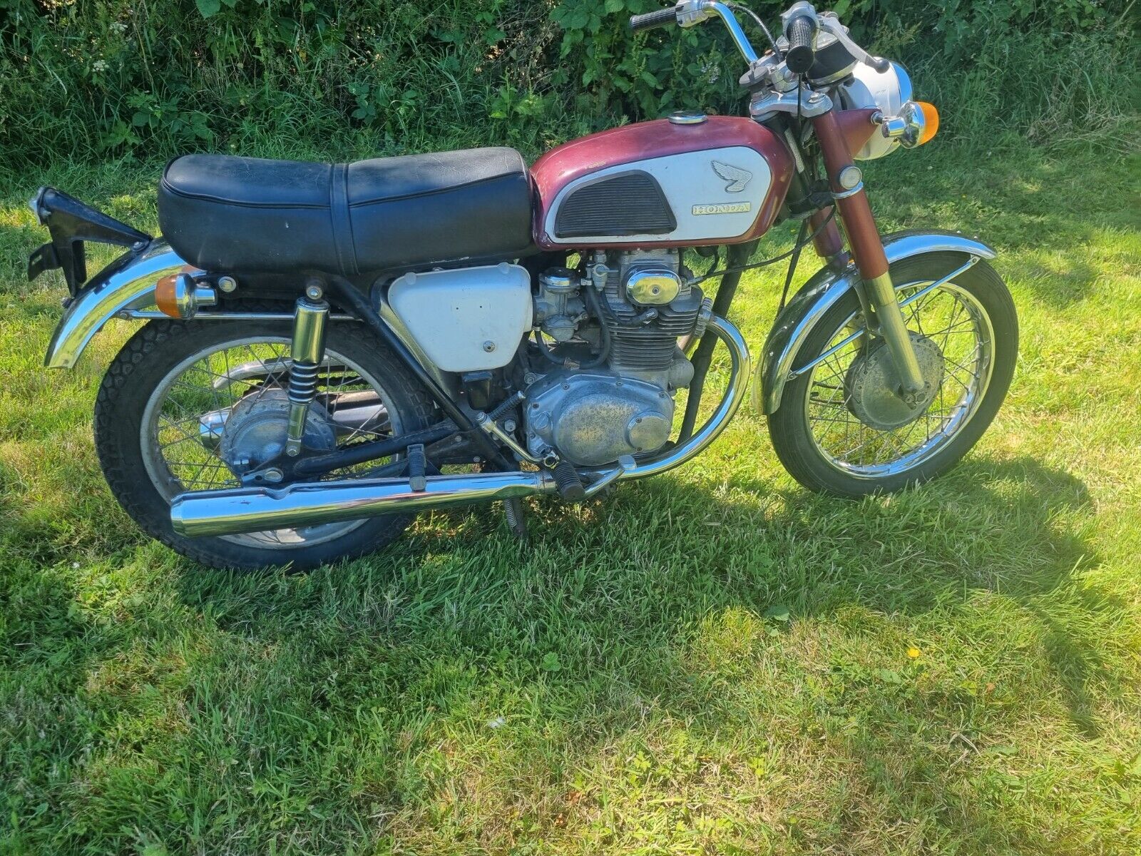 honda-cb350-k0-k1-restoration-project-barn-find-motorcycle