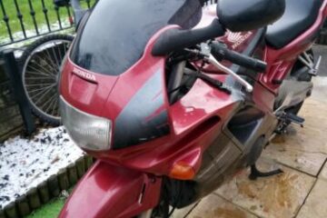 Honda CBR 600F motorcycle 1994 with MOT till June 2023.