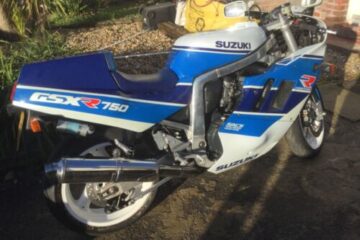 1990 Suzuki gsxr 750L slingshot