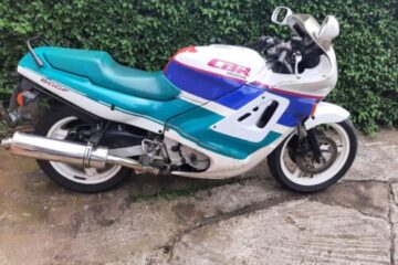 Honda CBR 600 1990 Benetton colours