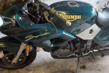 triumph 900 sprint