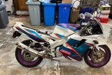 Yamaha FZR 1000 – Foxeye