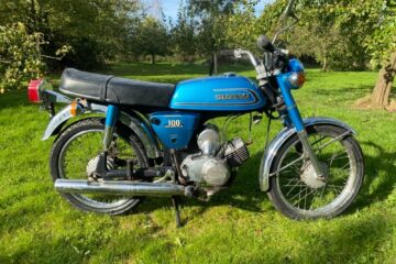 Suzuki/A100/project/barn find/classic/vintage/restoration/