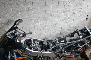 Suzuki RGV250 Rolling Chassis UK Registered Race  Spares or repair