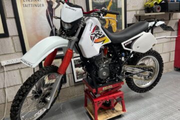 SUZUKI DR 350 S – 1991  mostly restored to high standard, needs finishing off