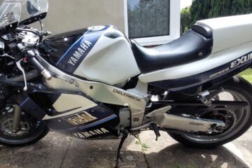 1990 Yamaha FZR 1000 EXUP Genesis in original condition