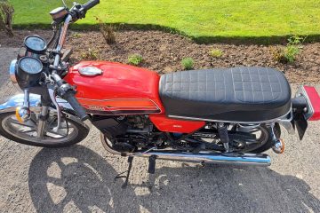 Yamaha RD400C Motorcycle