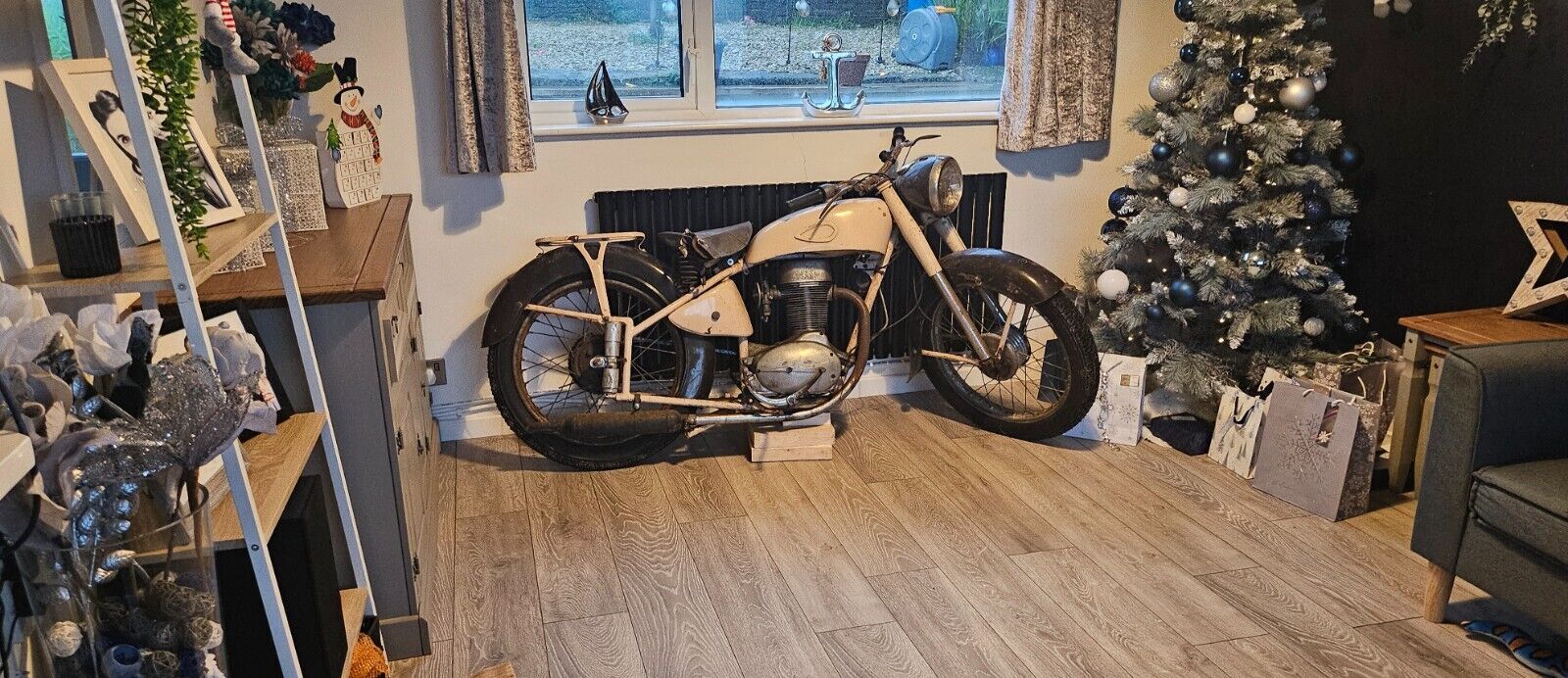 Motorcycle Barn 1954 Motobecane - Barn Find Motorcycle