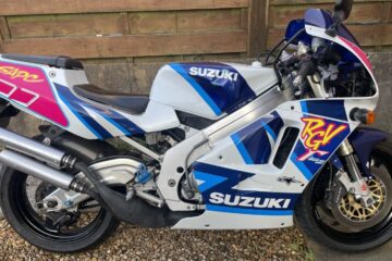 Suzuki RGV 250 VJ22 Spares or Repair 1992 RGV250 Project