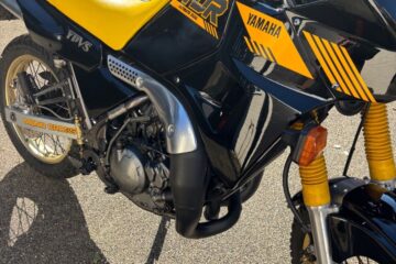 Yamaha TDR 250 motorcycle
