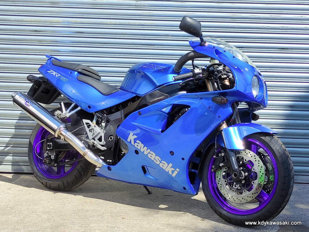 28756-kawasaki-zxr-750-j1.jpg