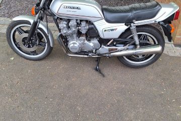Honda CB750F 16v DOHC, excellent condition.