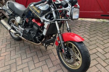 Kawasaki GPZ900R A6 1990 Project