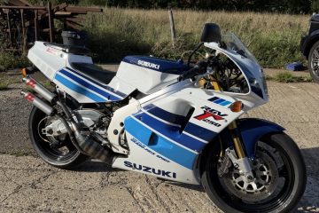 Suzuki RGV 250 VJ22 M