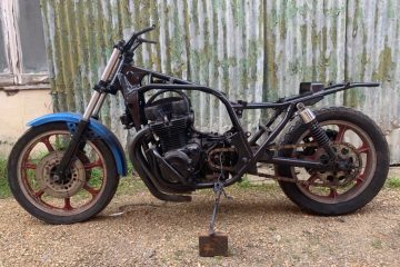 Kawasaki GPz 1100 B2 1982 Rolling chassis with V5 registration plate Twin Shock