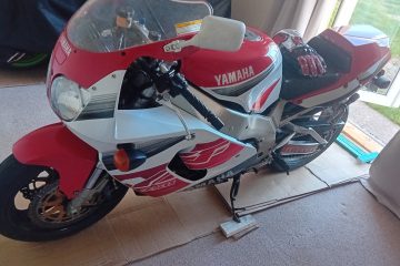 YAMAHA YZF750R 1998