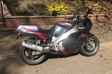 Yamaha FZR1000 EXUP