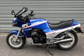 1988 Kawasaki GPZ 900R Polaris Blue & Galaxy Silver Colour VG cond MUST SELL!