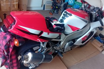 YAMAHA YZF750R C’MON!!!!  Price reduced third time!! YAMAHA YZF750R 1998