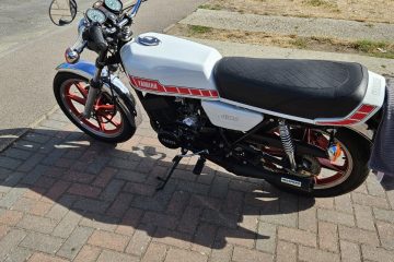 Yamaha  1978 RD400.
