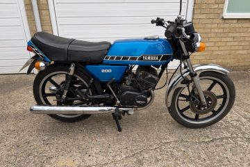1980  YAMAHA  RD200  BEEN STORED FOR PAST 30 YEARS.  MATCHING  NUMBERS.